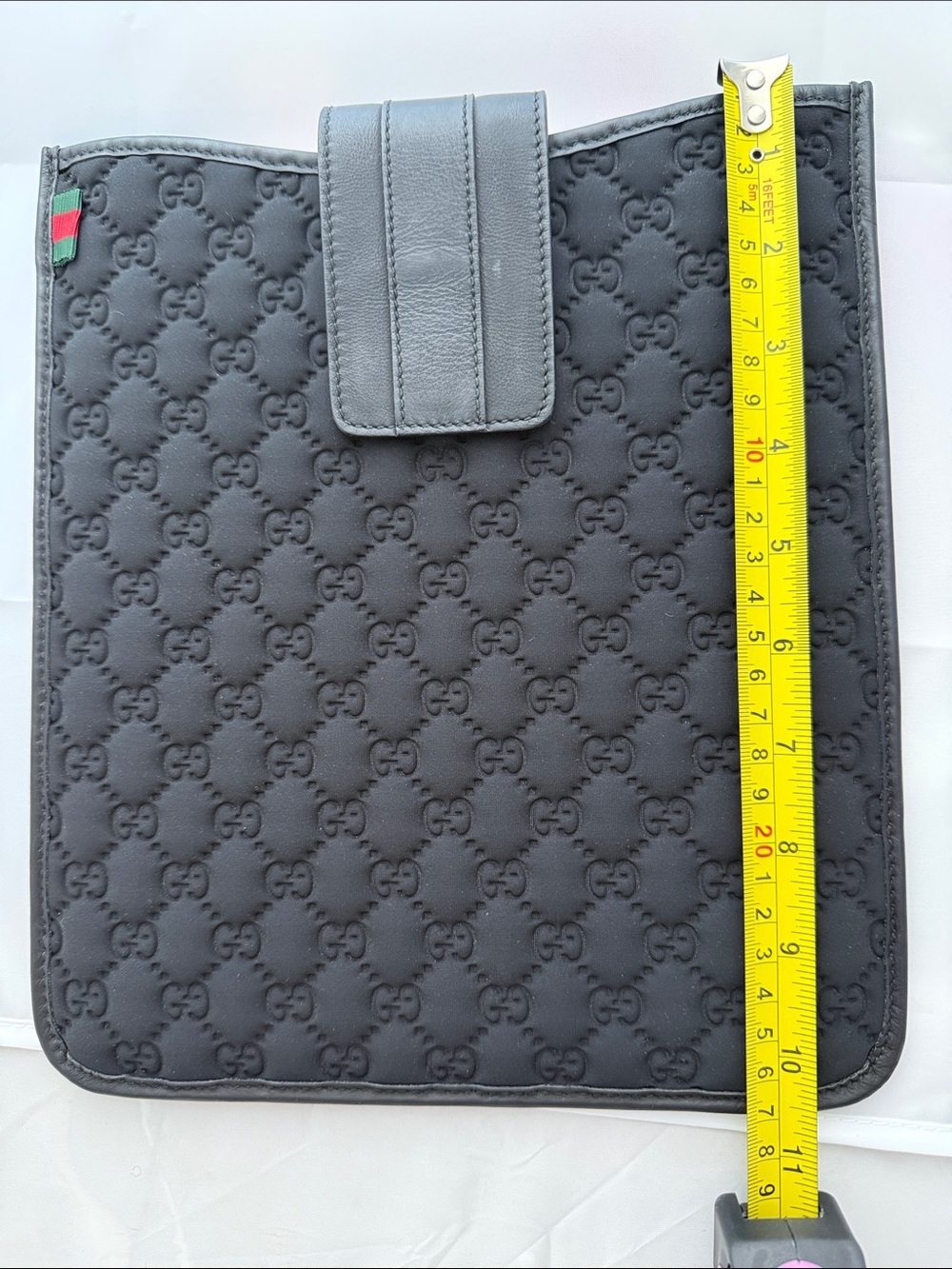 Vintage Gucci Logo Neoprene IPad Case Black - Picture 13 of 13